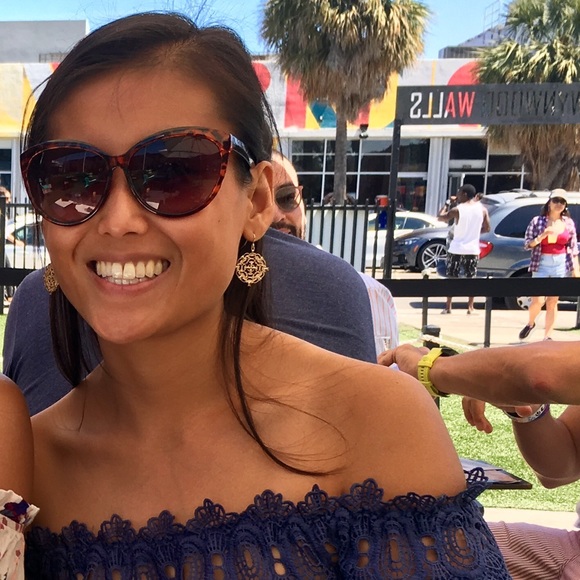 Meet your Posher, Samantha - Picture 1 of 1